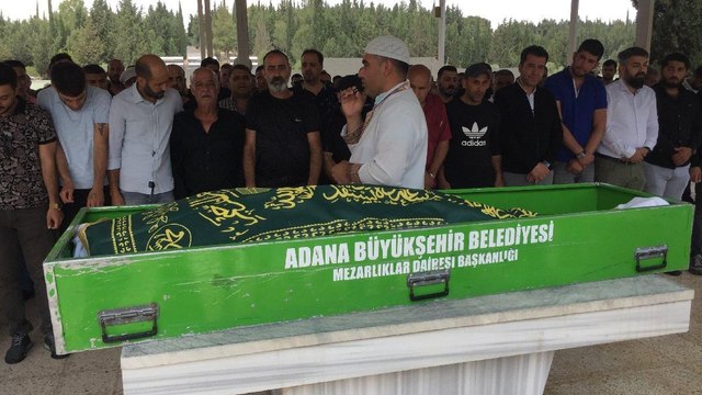 Silahlı saldırıda ölen ‘Kadayıfçı Olcay’ toprağa verildi