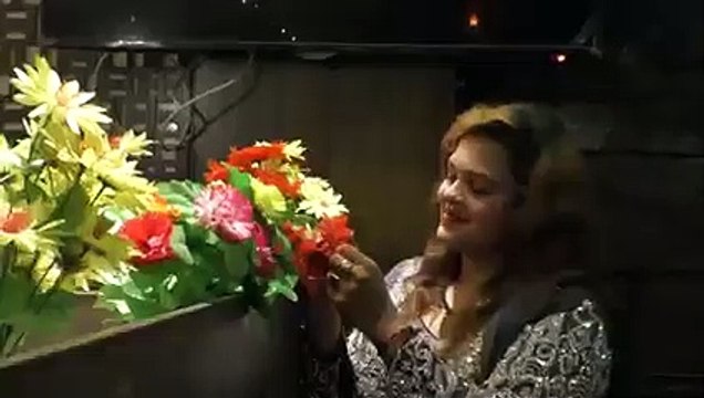 دلہن بنوں گی تو صرف عامر لیاقت کی ۔۔ دانیہ کے بعد یہ لڑکی کون ہے جو عامر لیاقت کی چوتھی بیوی بننے کو تیار؟ ویڈیو وائرل