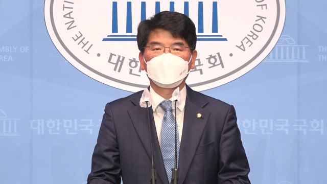 박완주, 피해 보좌진 '대리 서명' 이용 면직 시도 / YTN