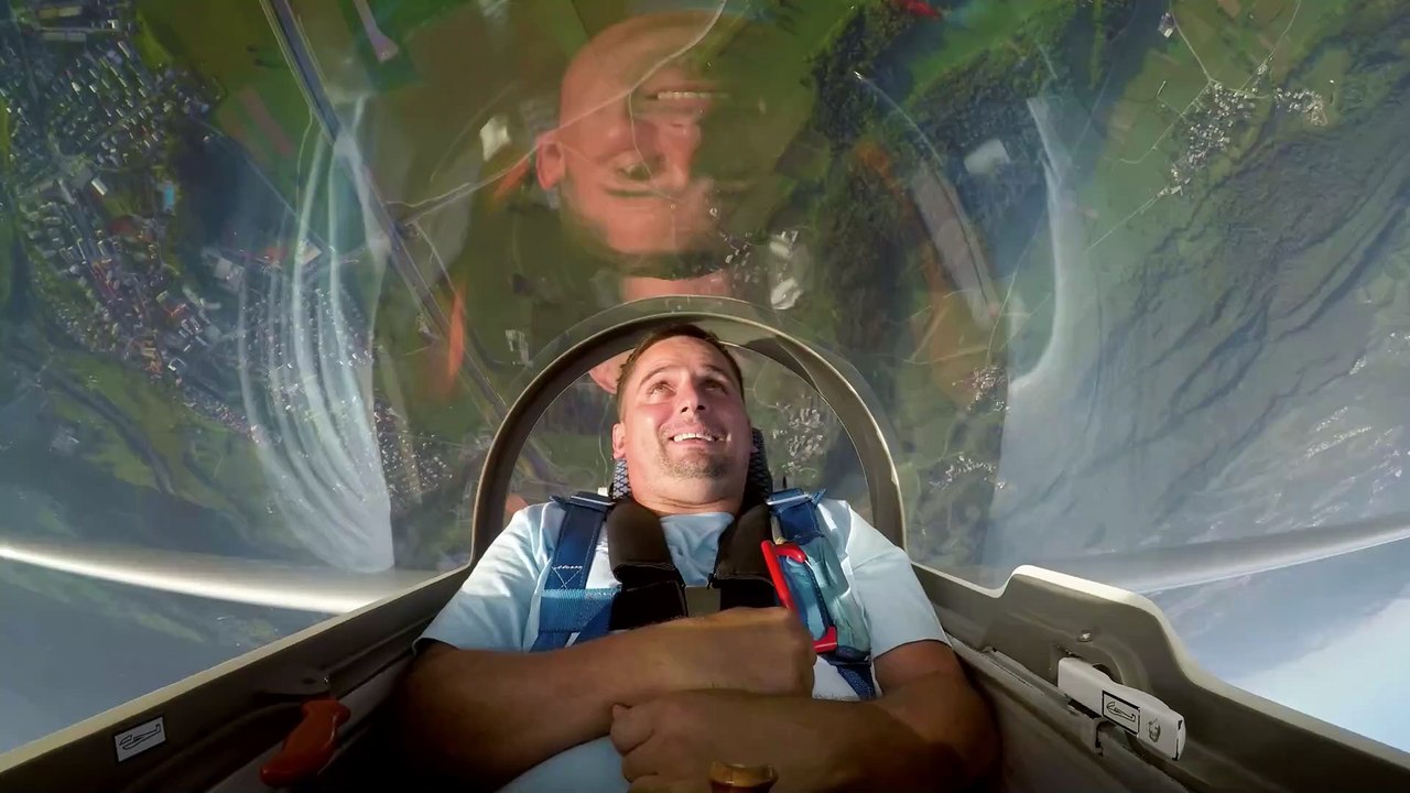Pilot ohnmächtig: Unerfahrener Passagier ist ge...