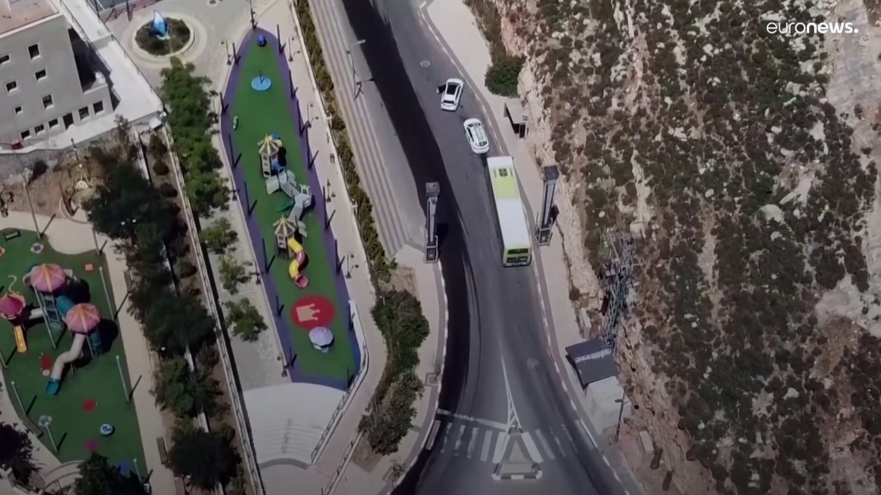 شاهد: إسرائيل توافق على بناء 4427 وحدة استيطانية في الضفة الغربية المحتلة
