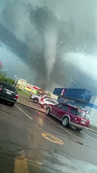 Andover Tornado Travels Through Town