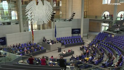 Aziende tedesche senza gas russo, Habeck: "preparati a questa eventualità"