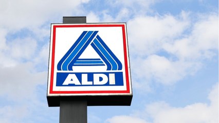 À la caisse de ce supermarché Aldi, une généreuse inconnue offre leurs courses aux clients