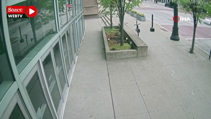 Freni arızalanan Tesla son sürat kongre merkezine girdi