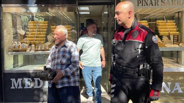 Kırıkkale'de bir kişi, kuyumcunun dikkati sayesinde 257 bin lirasını dolandırıcılara kaptırmaktan son anda kurtuldu