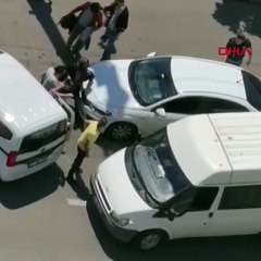 Diyarbakır'da polisin durdurduğu araçtan 16 kaçak göçmen çıktı