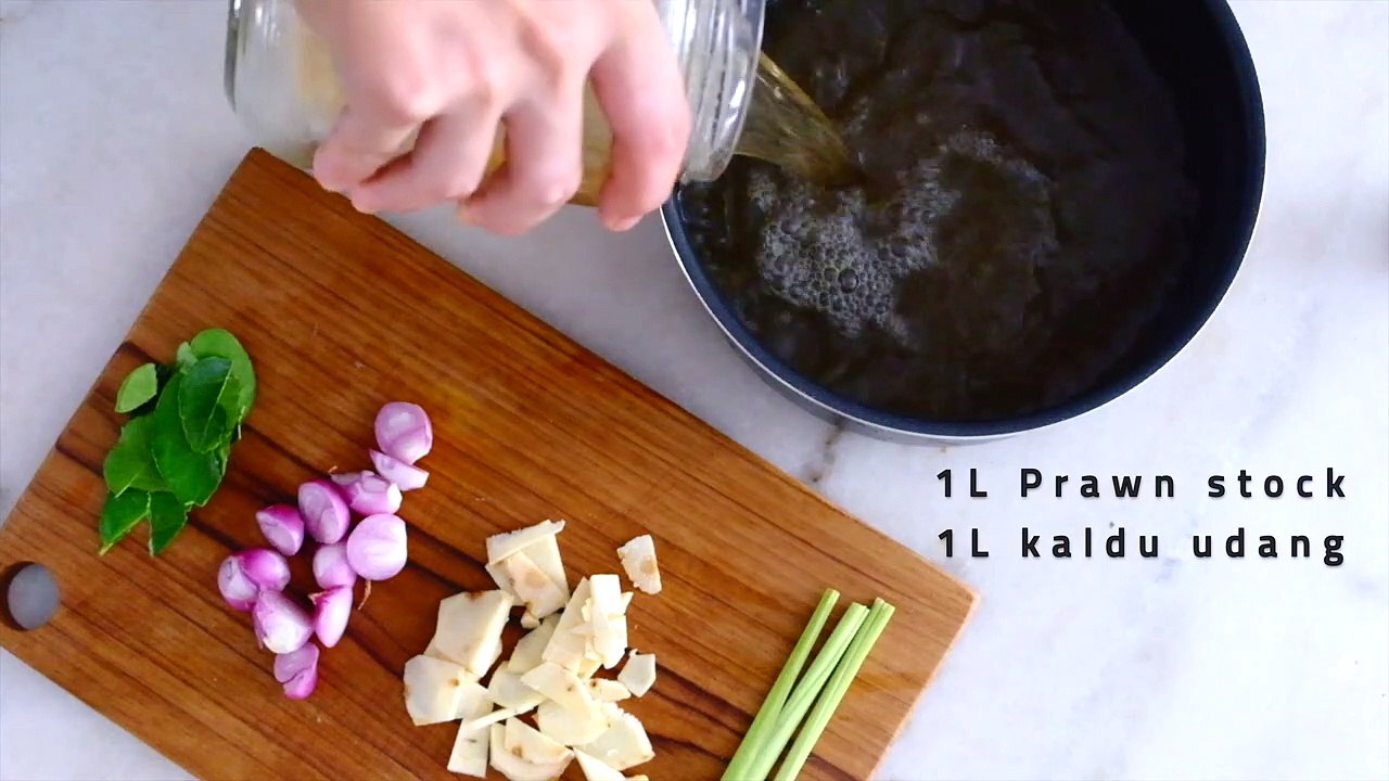 Make this Authentic Thai Tom Yum Soup at Home