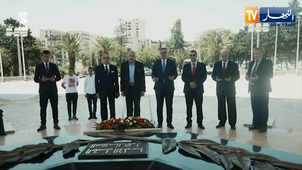 بعثة الأهلي المصري تزور مقام الشهيد وتترحم على شهداء الثورة التحريرية