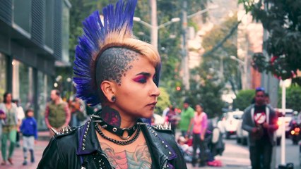 تعرف على المصممة الكولومبية التي أعادت إحياء موضة البانك