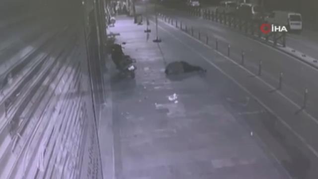 22 yaşındaki genç 4. kattan beton zemine düştü