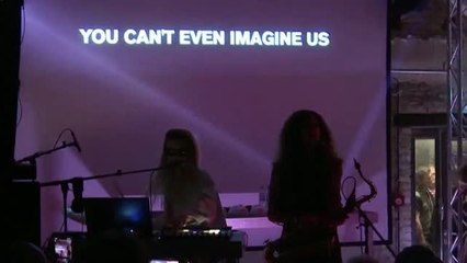 Pussy Riot aparece en un concierto en Berlín tras escapar de Rusia