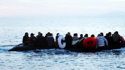 İzmir’de 118 düzensiz göçmen ile 3 organizatör yakaladı