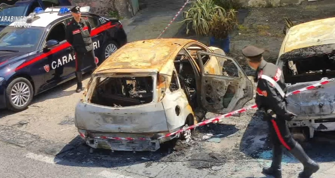 Torre del Greco (NA) - Incendia auto per "divertimento": arrestato piromane (13.05.22)
