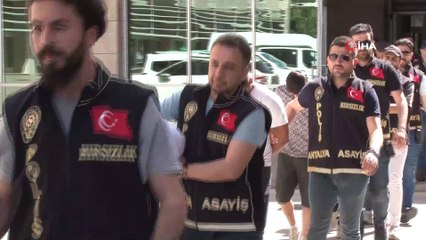 Pişkin hırsızdan gazetecilere şoke eden tepki: "Çek çek, Antalya yakışıklı görsün"