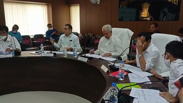 विधायकों और मंत्रियों पर भारी पड़ रहा राजस्थान का एक सीएमएचओ