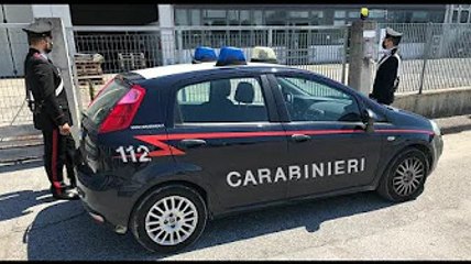 Assalto all'azienda informatica, abbattono i cancelli e rubano computer: è la fotocopia del blitz al