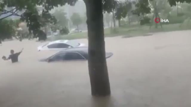 Son dakika haber! Çin'de sel nedeniyle sokaklar sular altında kaldı