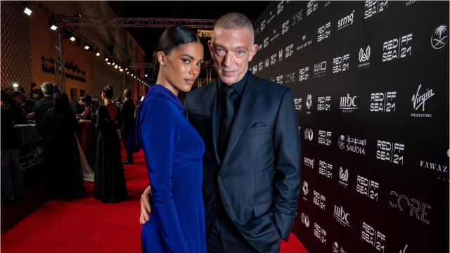 VOICI : Vincent Cassel et Tina Kunakey s'affichent plus amoureux que jamais avec des photos inédites