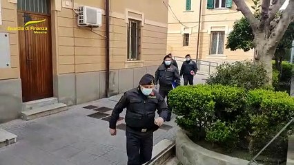 Messina, controlli al Giro d'Italia: sequestrati 4.300 gadget non conformi
