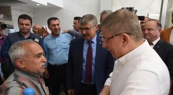 Davutoğlu'na Dert Yanan Adıyamanlı Yurttaş: Bu Hırsızlığa Bu Talana Bir Son Versinler Artık
