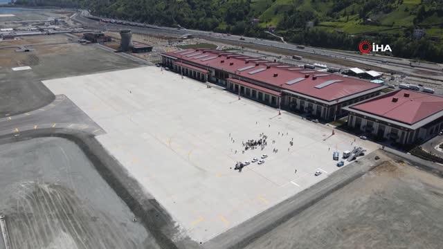 Rize-Artvin Havalimanı yarın açılıyor