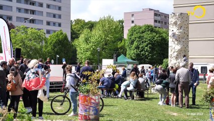 Sans commentaire: un samedi après-midi à la Place du 150ème