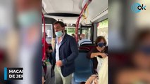 Macarena Olona va en autobús público a la Feria de Jerez y es recibida entre aplausos