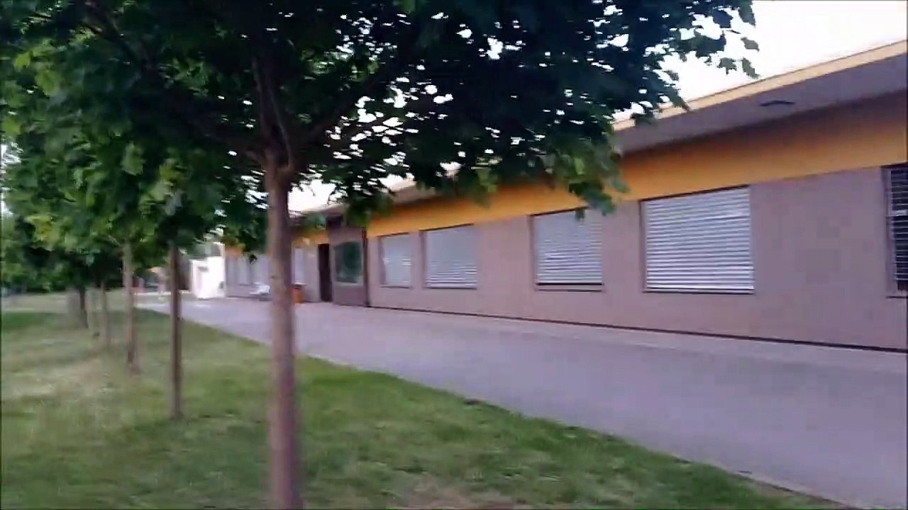 CACHE CACHE AVEC MON POTE DANS MON ECOLE (feat. BG)