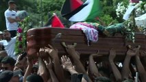 الفلسطينيون يشيعون شيرين أبو عاقلة إلى مثواها الأخير في القدس