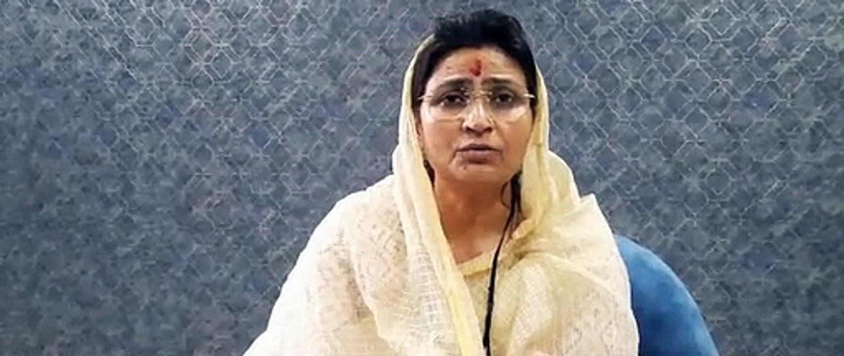 उद्योग मंत्री शकुन्तला रावत की कार का यातायात पुलिस ने काटा चालान, मंत्री ने भाजपा पर साधा निशाना