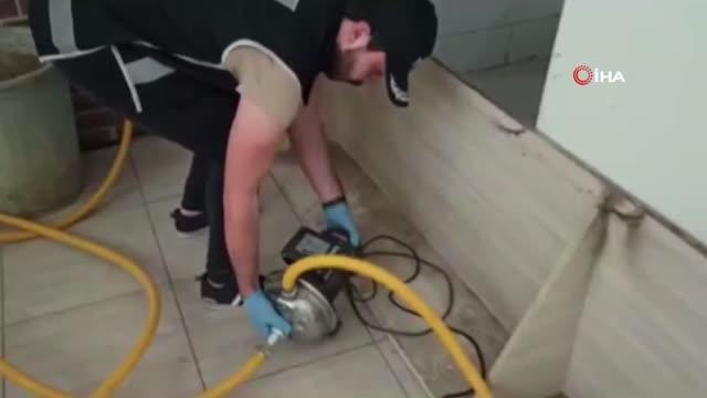 İzmir'de sahte etil alkol baskını: 10 bin litreyi aşkın etil alkol ele geçirildi