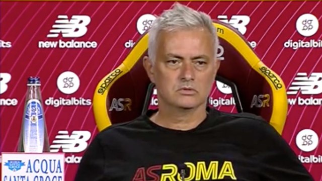 Mourinho protesta en rueda de prensa por los árbitros