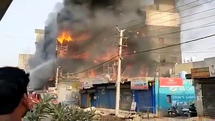 Hindistan'da çıkan yangında 25 kişiden fazla kişi öldü