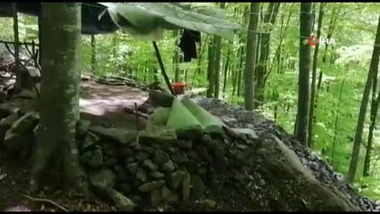 Ormanlık alanda kaçak kazı yapan şahıs jandarmaya yakalandı