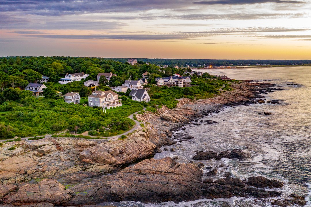 5 Charming Small Towns Within a 2 hour Drive of Big Cities