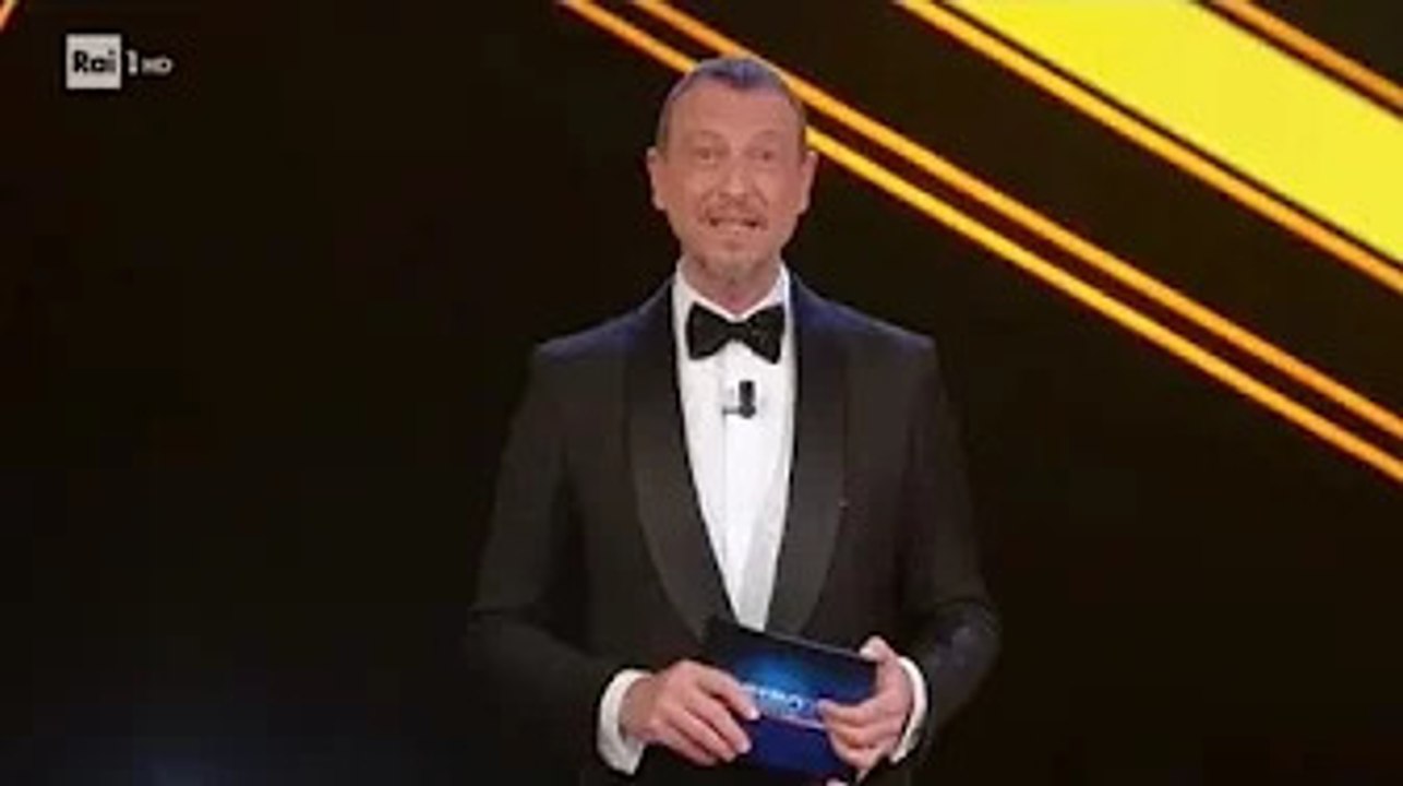 Festival di Sanremo 2022, novità in vista per Amadeus: le decisioni prese per la kermesse Si avvicin