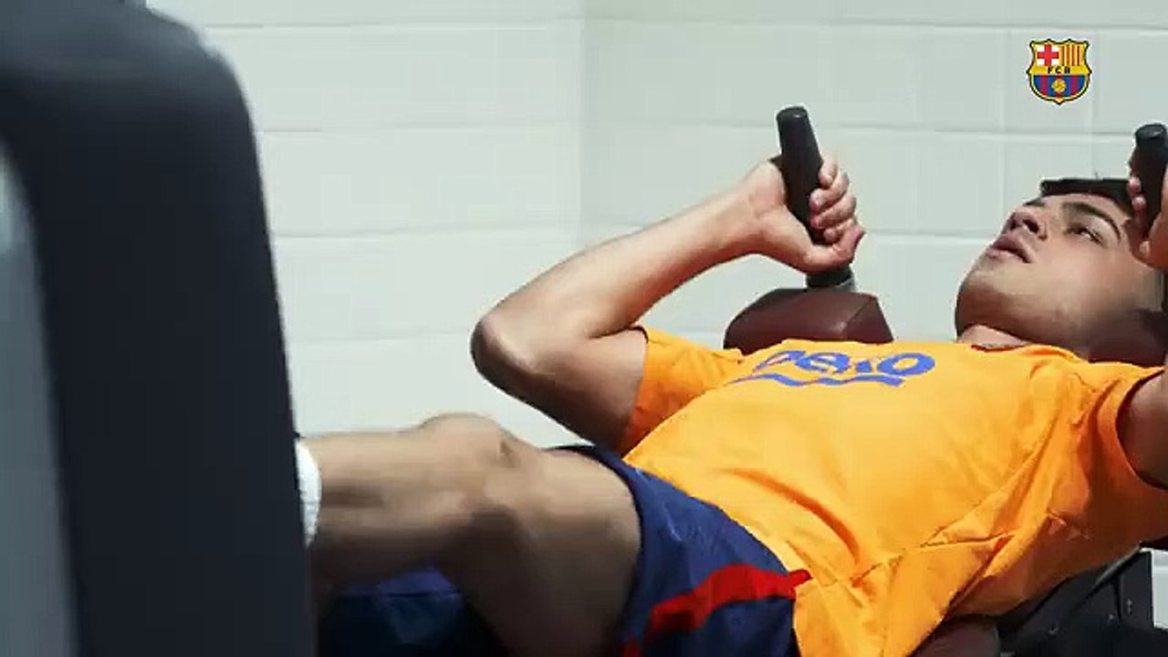 Así se machaca Pedri en el gimnasio para volver a tope con el Barça / FCB