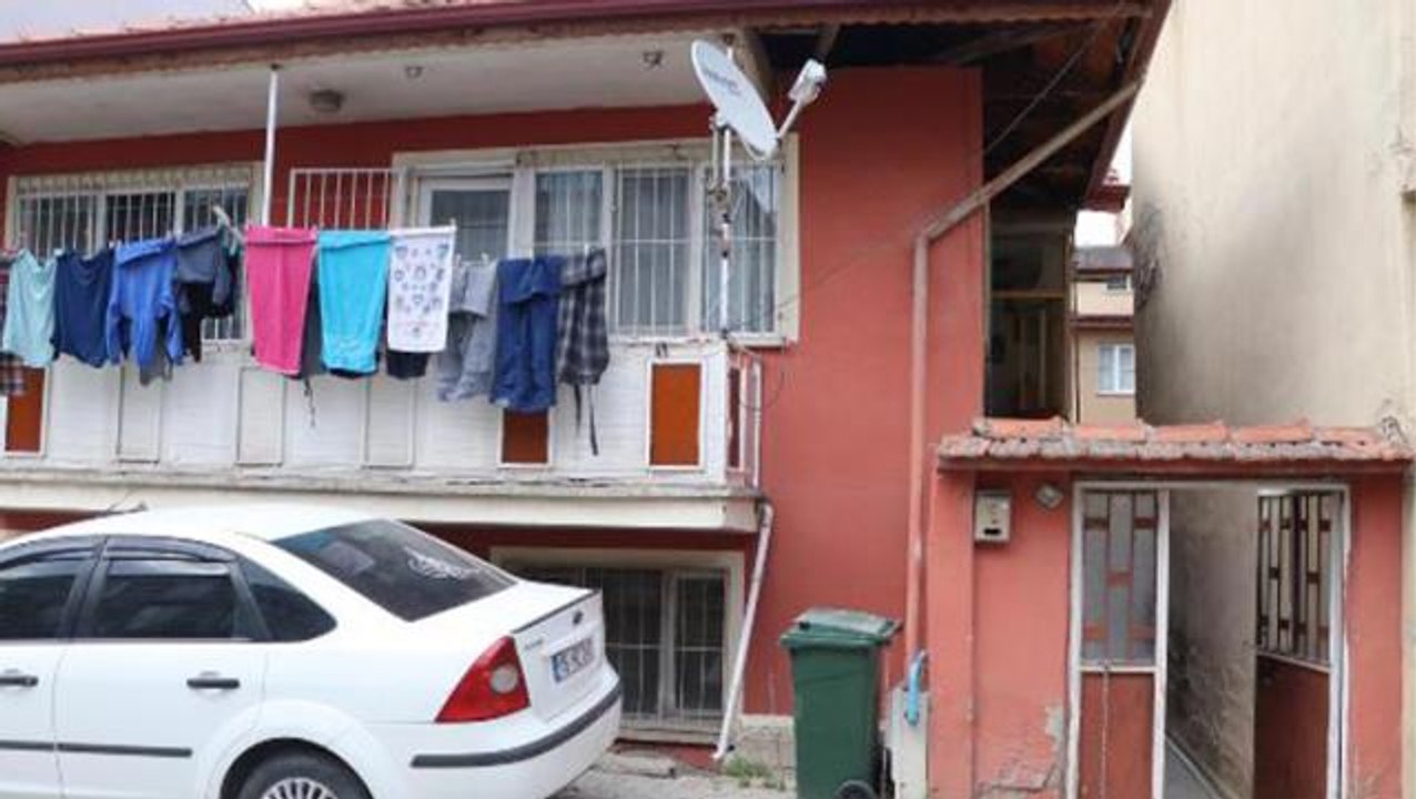 Denizli'de girdiği evde karnını doyurup duş alan hırsız bir de not bıraktı: Sadece ihtiyacım olanı aldım