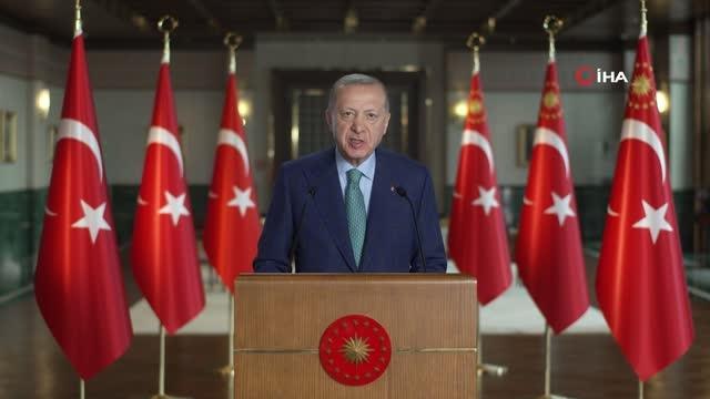 Cumhurbaşkanı Erdoğan: Hiçbir otokontrolün olmadığı sosyal medya mecraları tüm toplumlar için ciddi riskler oluşturmaktadır