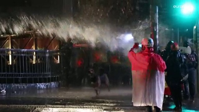 Los disturbios empañan el homenaje a la periodista Francisca Sandoval muerta en una marcha en Chile