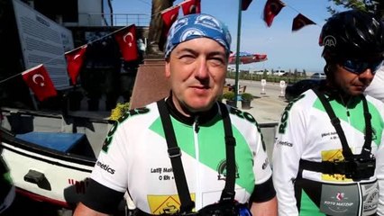 KASTAMONU - Bisikletçilerin Selanik'ten Samsun'a taşıdığı "Ata toprağı" Kastamonu'ya ulaştı
