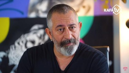 Cem Yılmaz'dan "Sevişirken konsantre olamıyorum" diyen takipçisine cevap: Yerinde görmem gerekiyor