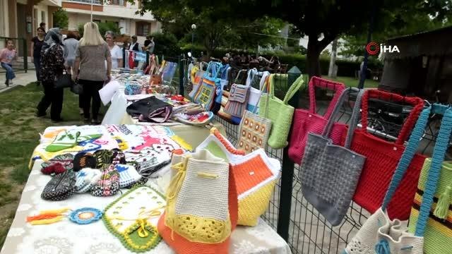 Balıkesir'de engellilerin el emeği göz nuru eserleri sergilendi