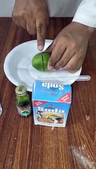 Baking soda lemon and food colors exprement.
