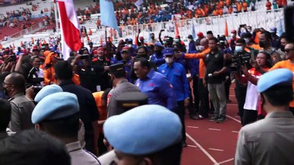 PEKIK PERJUANGAN BURUH DARI KAPOLRI SAAT PUNCAK PERINGATAN MAY DAY FIESTA 2022 DI GBK SENAYAN