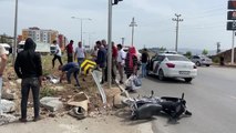 AFAD aracıyla çarpışan motosikletteki 2 kişi yaralandı