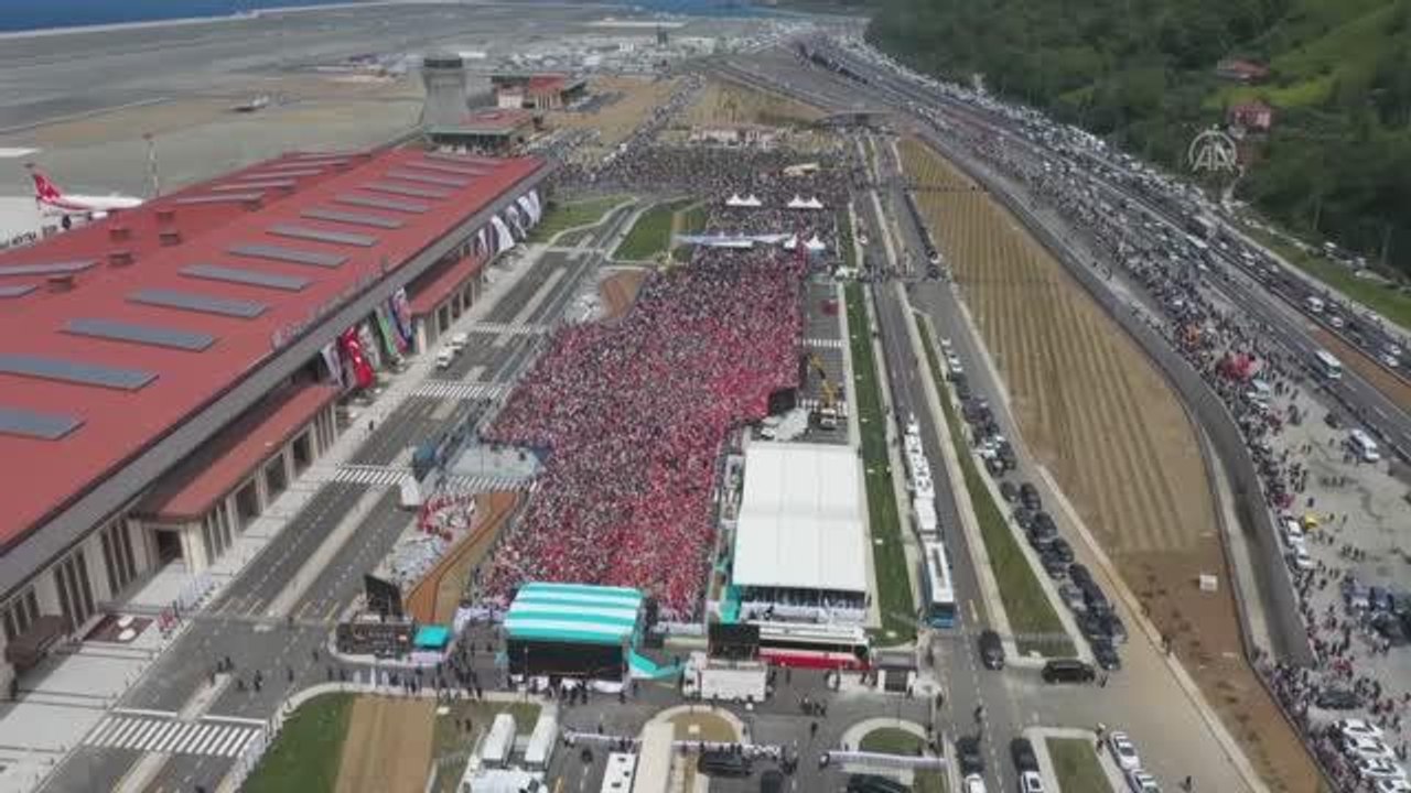 Ulaştırma ve Altyapı Bakanı Adil Karaismailoğlu: "Bu güzel gün, Karadeniz ve ülkemiz için de unutulmaz bir başlangıç olacak"