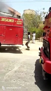 Watch Video ...और धूं-धूं कर जलने लगी कार