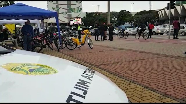 Atenção: Ciclomotores não podem trafegar pela ciclovia e é necessário formação para conduzi-lo; Confira as orientações e regras